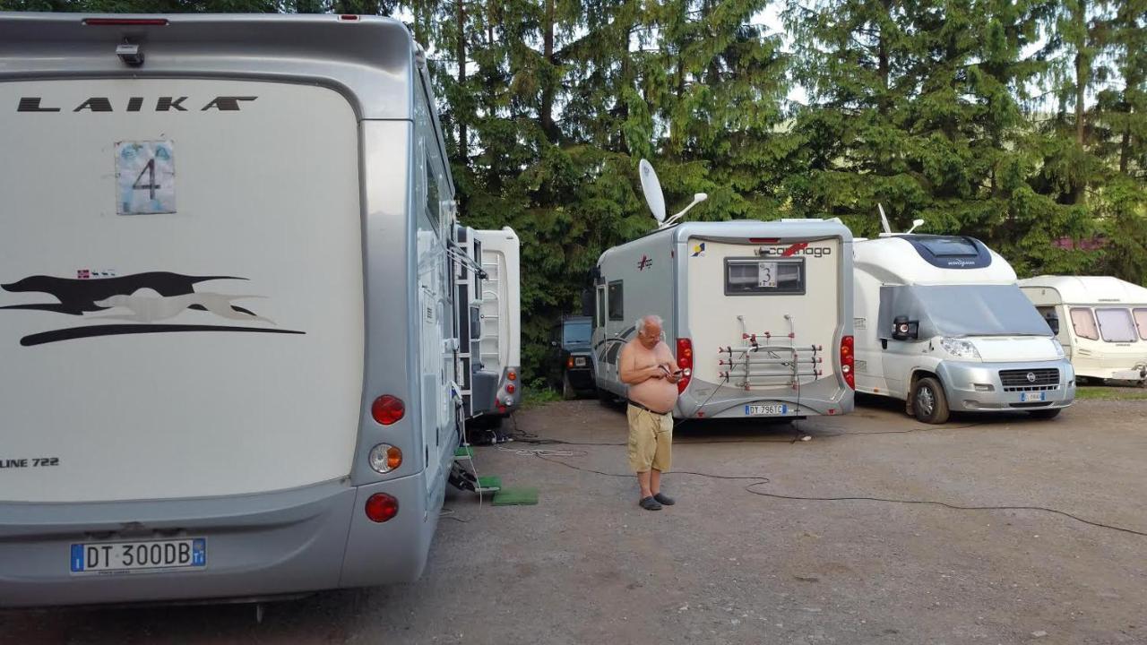 Camping Aviator, Numai Teren, Campare Pentru Rulote Autorulote Personale, Campingul Nu Are Rulote !!! Buşteni Exterior foto