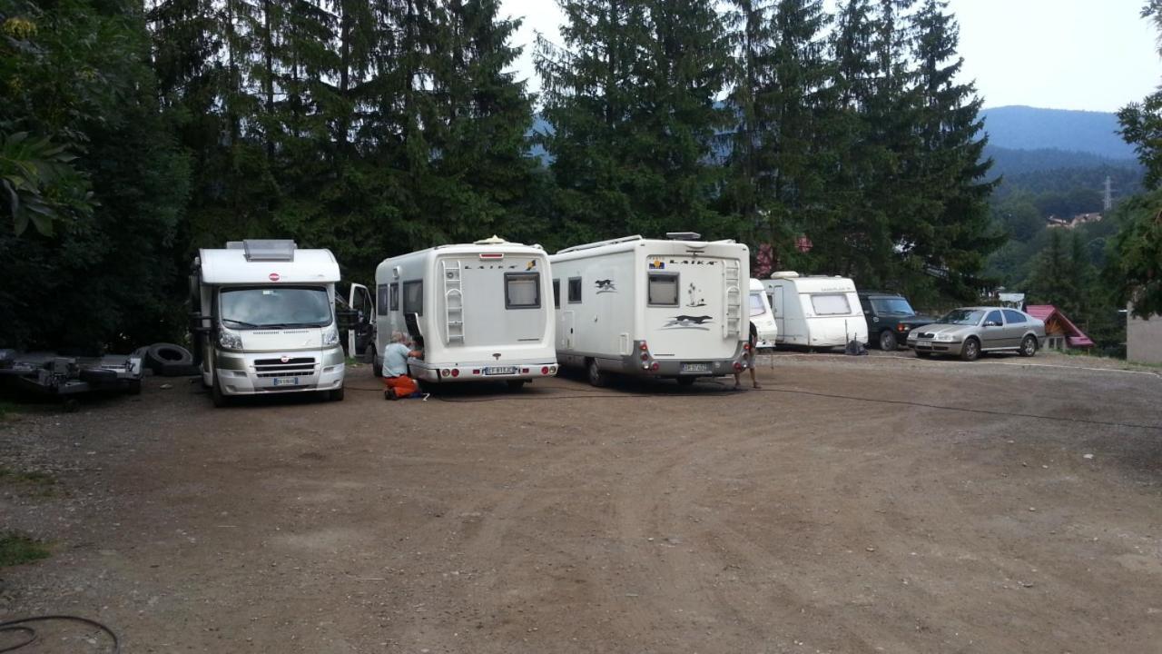 Camping Aviator, Numai Teren, Campare Pentru Rulote Autorulote Personale, Campingul Nu Are Rulote !!! Buşteni Exterior foto
