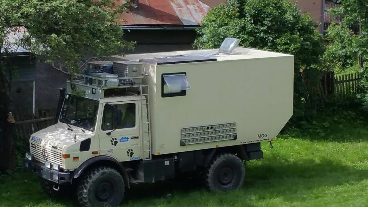 Camping Aviator, Numai Teren, Campare Pentru Rulote Autorulote Personale, Campingul Nu Are Rulote !!! Buşteni Exterior foto