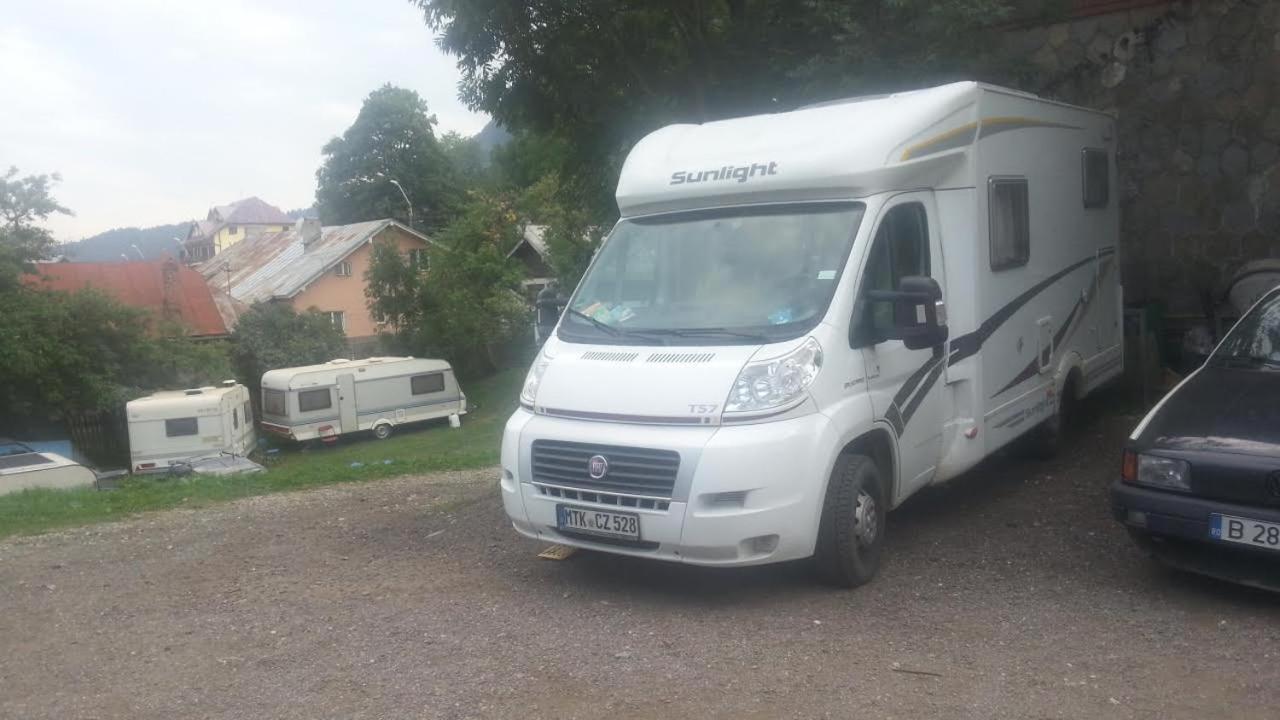 Camping Aviator, Numai Teren, Campare Pentru Rulote Autorulote Personale, Campingul Nu Are Rulote !!! Buşteni Exterior foto